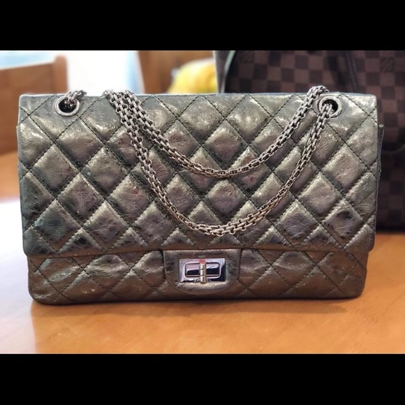 Chanel - Picture 2 of 10